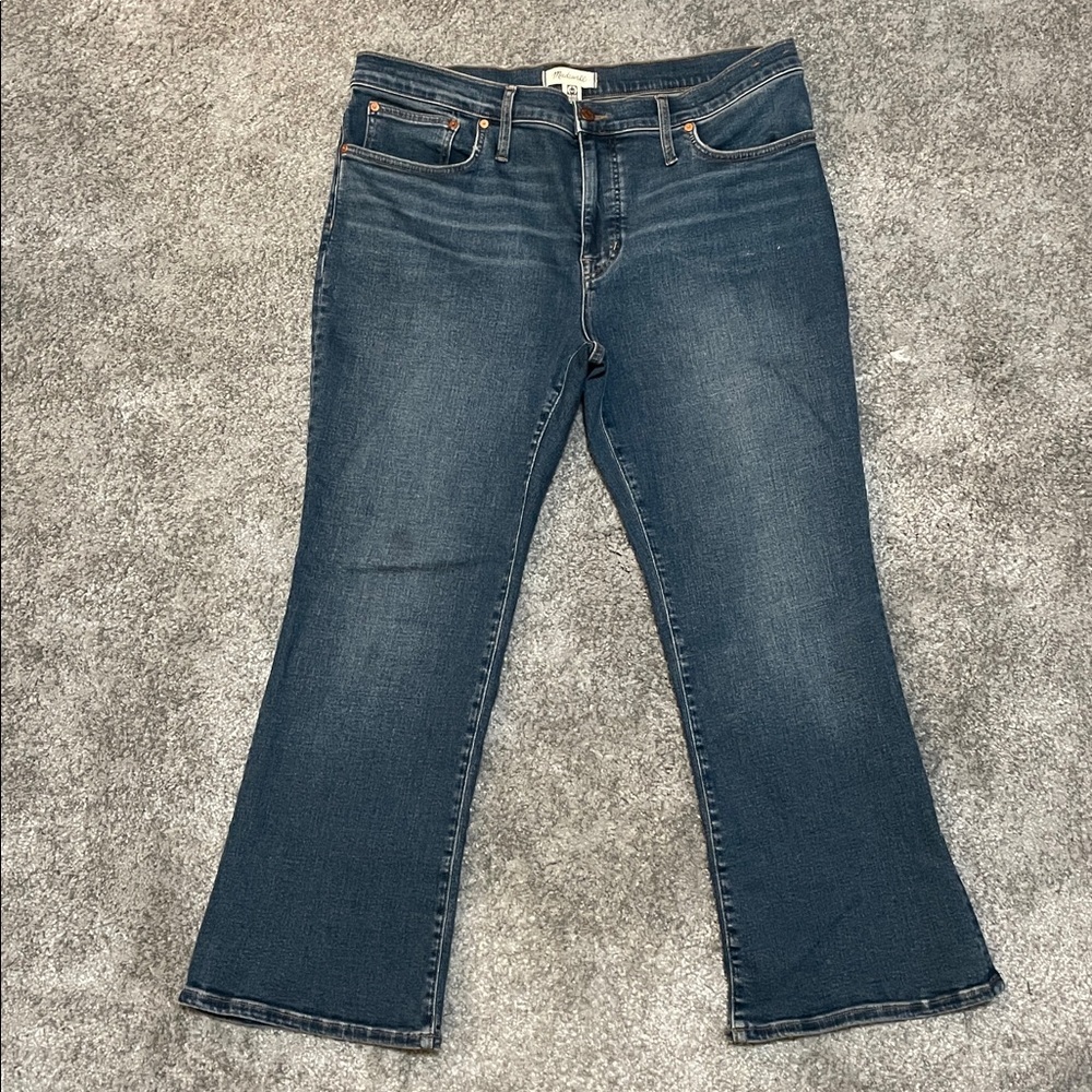 EC Madewell Midrise Kick Out Medium Wash Jeans - Size 33